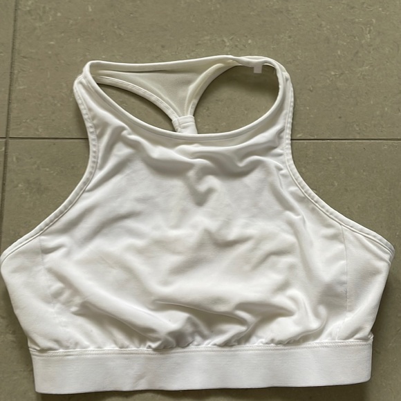 Adidas Climacool Women’s White Sports Bra - Low impact no pads never worn. - Picture 1 of 4